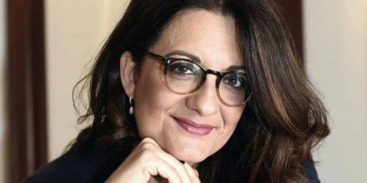 Vibo: la scrittrice siciliana Catena Fiorello Galeano ospite alla Mondadori Bookstore
