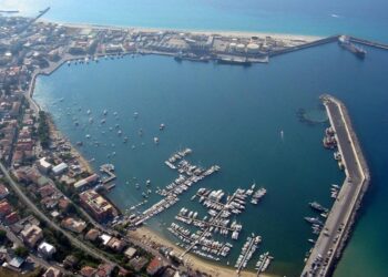 Una veduta aerea del porto di Vibo Marina