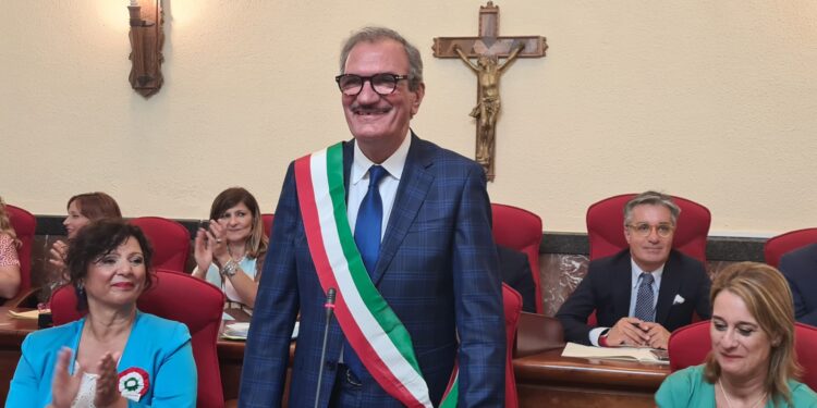 Vibo, Romeo immagina una “Grande Valentia” e pensa a un patto con i Comuni limitrofi. E vuole l’Università a Palazzo Santa Chiara