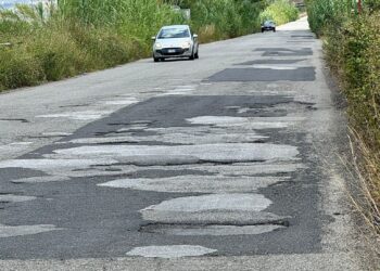 Viabilità da incubo per gli automobilisti: diverse le arterie del Vibonese al limite della percorribilità – Foto