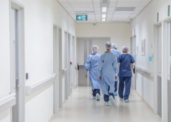 Sanità calabrese, Occhiuto autorizza altre assunzioni: ecco i profili. Nel 2024 oltre duemila unità di nuovo personale