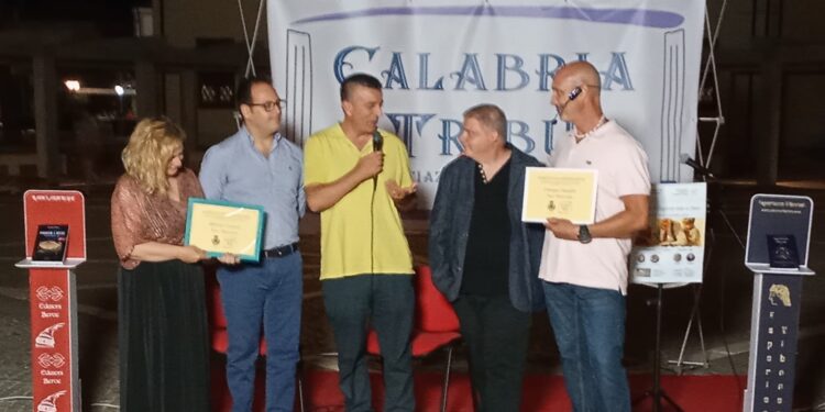 Zambrone, “Racconti e Leggende sotto le Stelle!” emoziona il pubblico presente all’anfiteatro