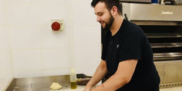 Il giovane panettiere Mattia Tassone