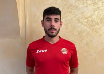 Pallavolo maschile, in casa della Tonno Callipo arriva lo schiacciatore Raffaele Zangari