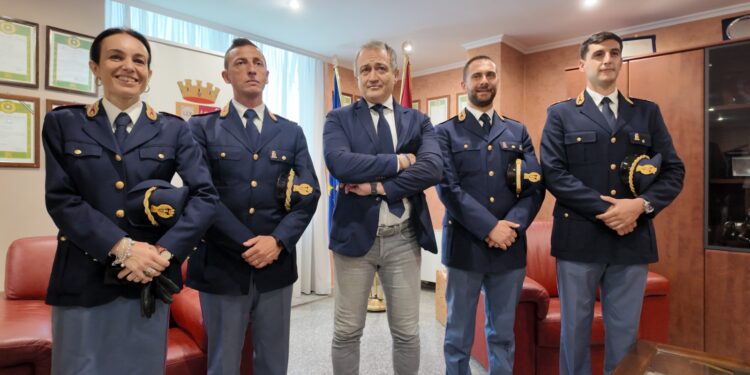 Vibo Valentia: il questore Rodolfo Ruperti presenta tre nuovi funzionari della Polizia di Stato