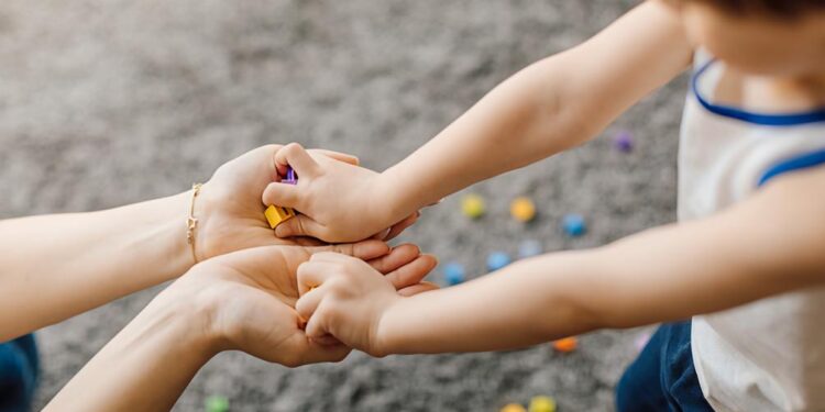 Vibo, ai nastri di partenza l’edizione 2024-25 di “Essere… Genitori”: il percorso di sostegno per caregivers