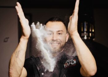 Una foto di Nicola Massaria, artista della pizza e visionario imprenditore