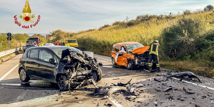 Tragico incidente autostradale nel Cosentino: un morto e due feriti