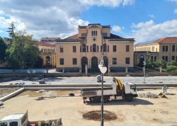Vibo, lavori di riqualificazione in Piazza Martiri D’Ungheria: a fine mese l’apertura di parte dell’area