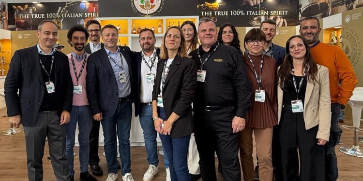 Il Consorzio nazionale grappa al Bar Convent Berlin. Caffo: «Mercato chiave per l’espansione del distillato italiano»