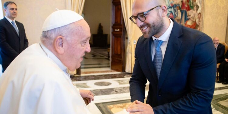 Vibo. L’Associazione Valentia in udienza privata con Papa Francesco: giovani, speranza e responsabilità