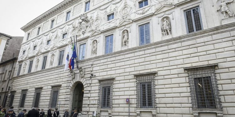 Diritti fondamentali dei cittadini ed equilibri di bilancio degli enti locali