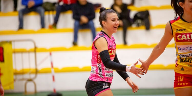 Volley Serie B2 femminile, la Tonno Callipo pronta a ospitare la Bricocity. Darretta: «Lavoriamo per preparare un’ottima gara»