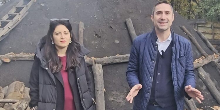 Il carbone di Serra verso il riconoscimento Unesco: visita di Alecci e Giancotti ai carbonai