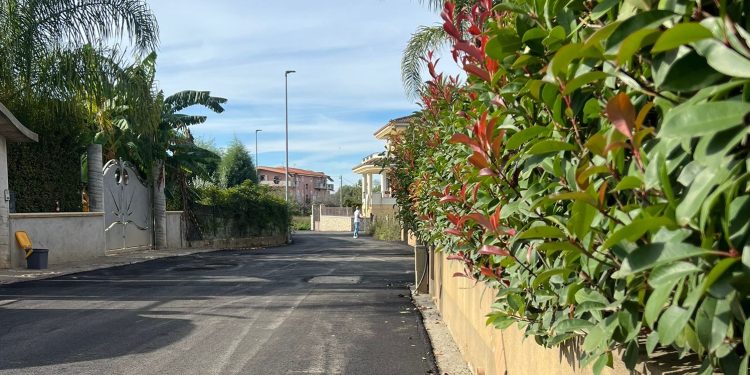 Jonadi, completati i lavori per la riqualificazione di via Carlo Levi: accessibile l’accesso alla statale 18 