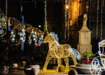 Natale a Tropea, meno otto all’accensione delle luminarie: dicembre è alle porte con musiche e dolciumi