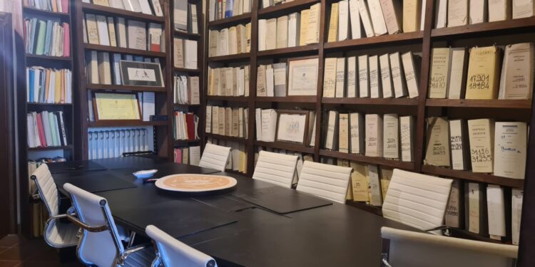 Vibo Valentia. Nella Casa Museo Murmura conservato un immenso e prezioso patrimonio librario