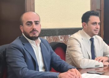 Depositi costieri di Vibo Marina, Cutrullà e Tucci replicano a sindaco e assessore: «Campagna elettorale finita. Dovete governare»