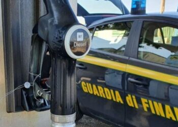 La Finanza scopre in due distributori del Vibonese oltre 11mila litri di gasolio adulterato pronto per la vendita