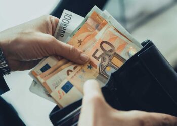 Economia, a Vibo Valentia i lavoratori dipendenti hanno gli stipendi più bassi d’Italia: ecco le cifre