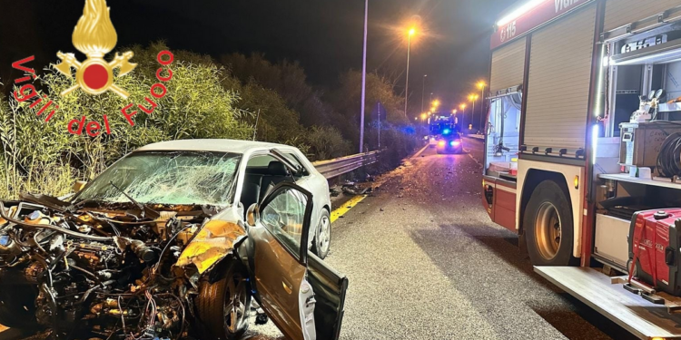 Una foto del sinistro avvenuto a Settingiano, uno dei due incidenti avvenuti in Calabria