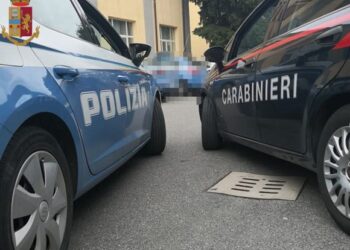 Movida vibonese, scoperto con un coltello nel portaoggetti dell’auto: denunciato