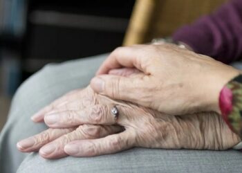 Due coniugi sono sotto indagine per una frode ai danni dei nonni