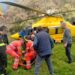 Esce per una escursione nel Catanzarese ma scivola e si frattura le gambe: salvato dai Vigili del Fuoco