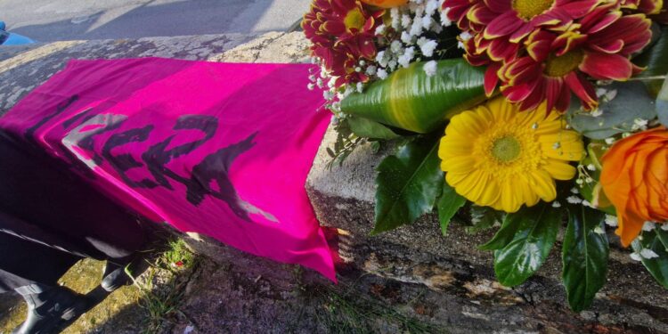 La preghiera di Libera Vibo per i migranti sepolti al cimitero di Bivona: tombe senza nome – Foto