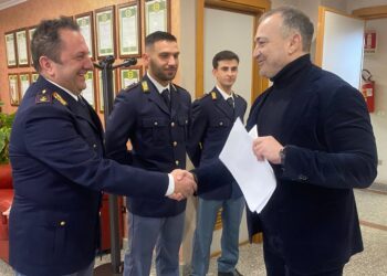 Tropea. Recuperano la refurtiva e la restituiscono al proprietario: Ruperti premia tre poliziotti