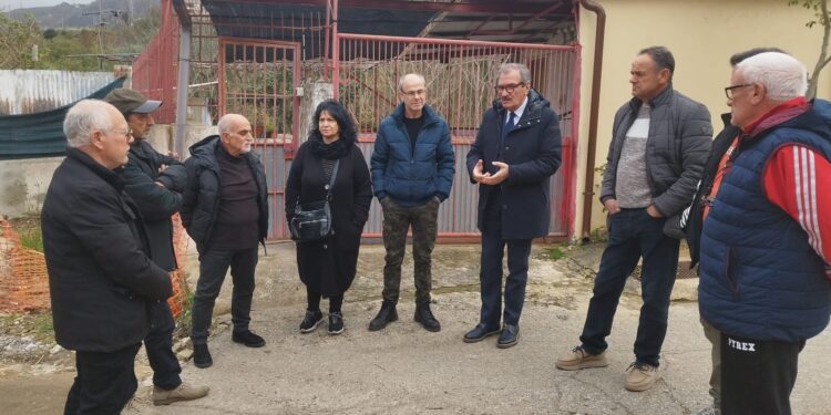 San Pietro, il sindaco incontra i cittadini per fare il punto sui lavori: ecco quando finiranno