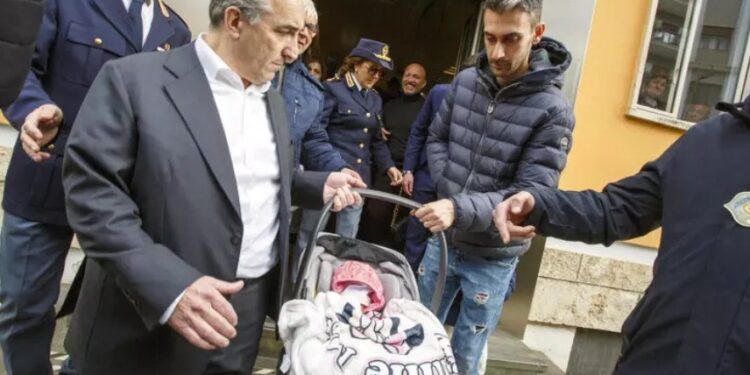 Neonata rapita in Calabria, i genitori diffidano la clinica “Sacro Cuore”