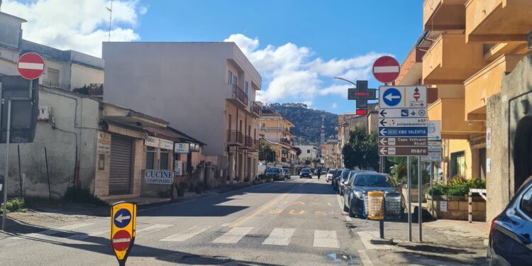 Una immagine del doppio senso su via Libertà a Tropea