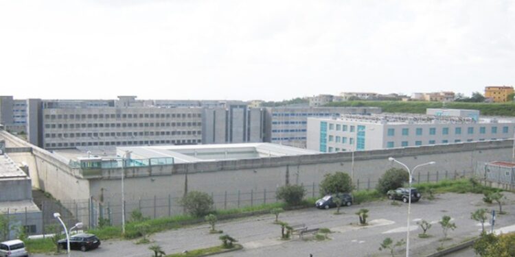 Il carcere di Catanzaro, dove un detenuto ha appiccato un incendio