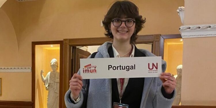 Una foto di Emanuela Mirta Grillo, studentessa del Liceo Classico “Michele Morelli”