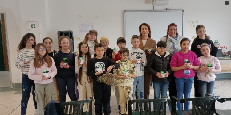 Vibo. Tutela ambientale: iniziativa del Lions club alla scuola primaria “Murmura”
