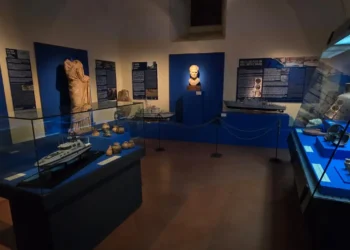 Immersione per immagini nel porto di Vibo Marina: la mostra al Castello archeologico – Foto