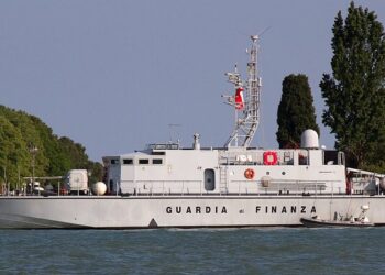 La Nave Scuola "Mazzei" della Guardia di Finanza