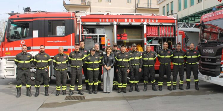 Vibo. Il prefetto Anna Aurora Colosimo in visita istituzionale al comando dei Vigili del Fuoco – Foto