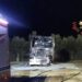 L'autocarro destinato alla raccolta rifiuti completamente distrutto dall'incendio. Immagine dei vigili del fuoco