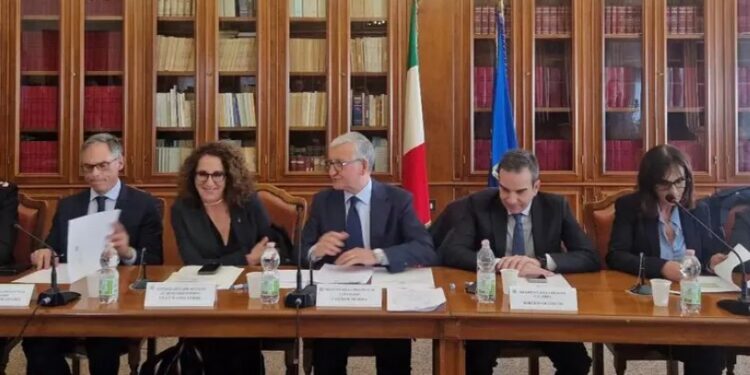 La conferenza stampa sugli interventi al campo rom di Lamezia