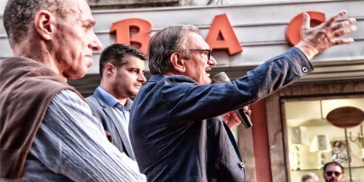 Da sinistra: Gianpiero Menniti, il deputato Riccardo Tucci ed il sindaco Enzo Romeo
