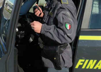 Un militare della Guardia di finanza
