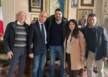 Intimidazione al sindaco di Serra, delegazione della Provincia incontra Barillari: «Attacco alla comunità»