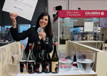 Vinitaly, Alberta Nesci insignita del titolo di Benemerita alla viticoltura 2025 per la Calabria