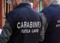Un carabiniere del nucleo tutela lavoro e un funzionario dell'ispettorato del lavoro