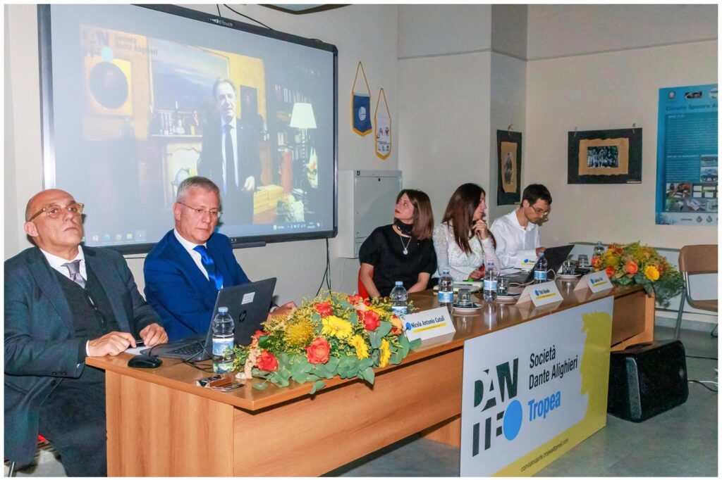 L'inaugurazione del Comitato Dante di Tropea