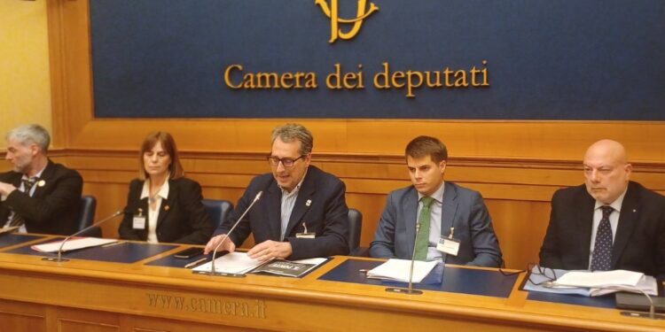 Stretto di Messina, da ambientalisti doppio reclamo alla Commissione Europea: «Fermate il ponte»