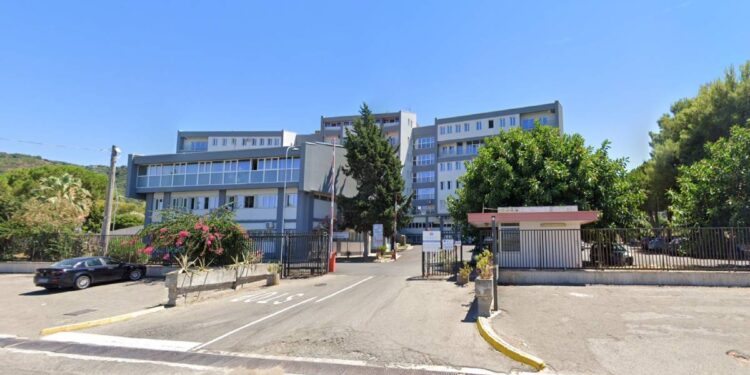 Una immagine dell'ospedale di Tropea
