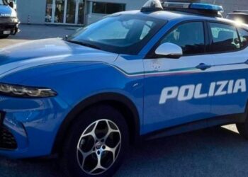 Una pattuglia della Polizia di Stato